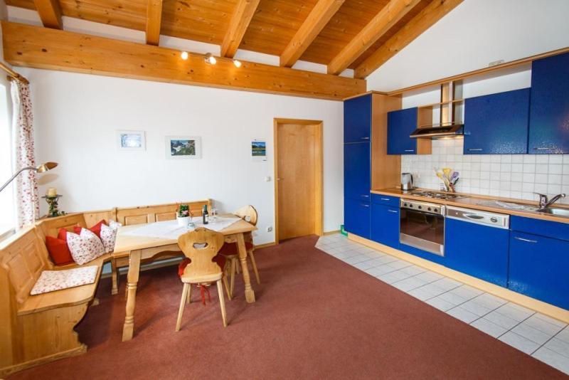 Cafe Chiemgau Und Gaestehaus Ruhpolding Exterior photo