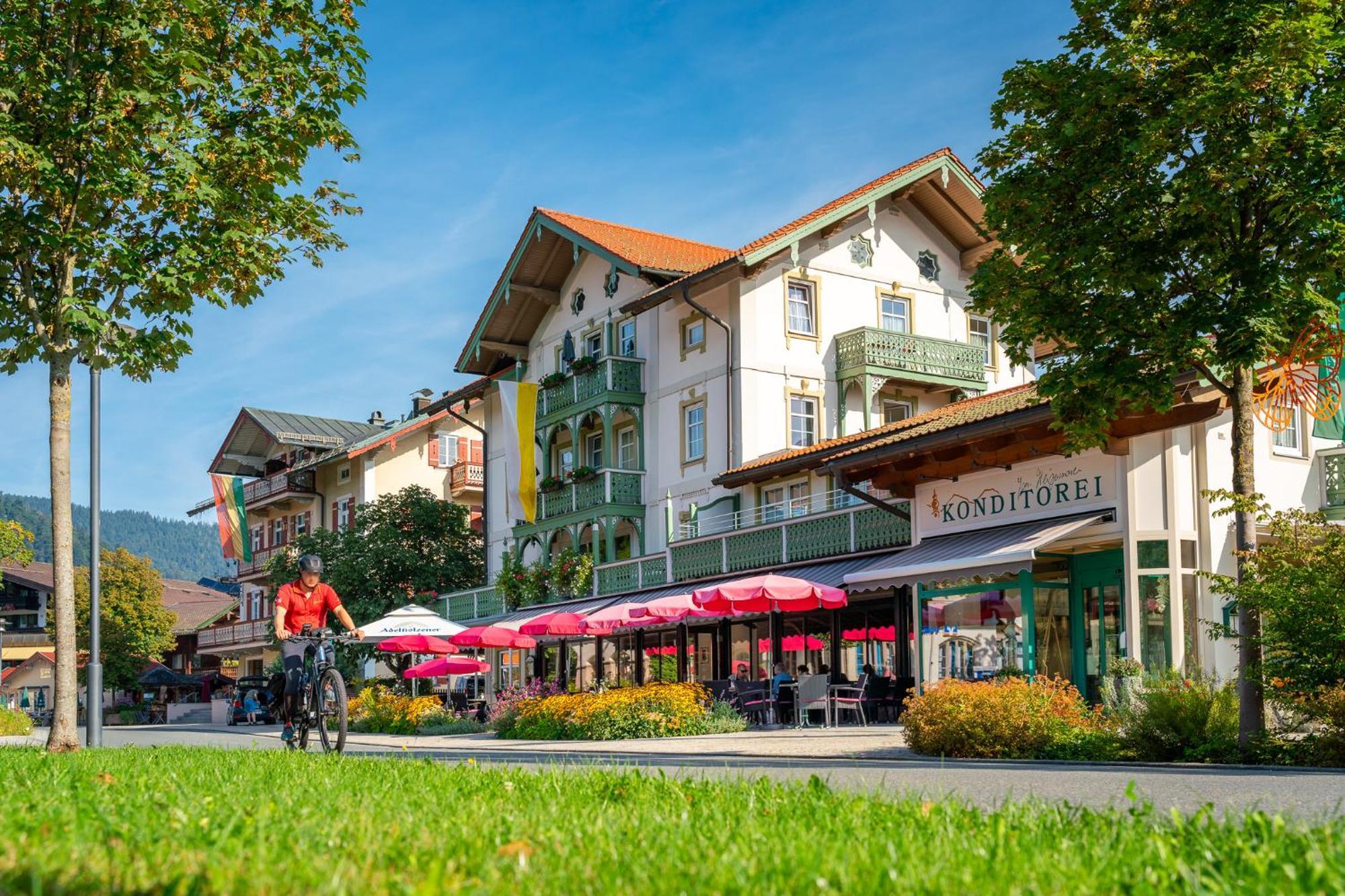 Cafe Chiemgau Und Gaestehaus Ruhpolding Exterior photo